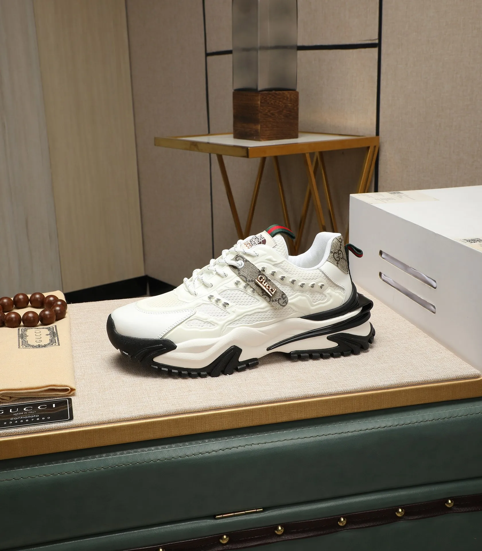 Men's men's shoes💰520 GUCCI🔍🔍2024 latest model Available at the same time at the counter, original calfskin imported from Italy, mesh lining, exquisite workmanship (high-end, extravagance, and class), soles: original soles specially provided by the original factory, ⚠Exclusive double-layer movable molded soles are super comfortable⚠, real photos🎬The real ones are better🔍🔍"High quality·Follow the order" code number 38-44